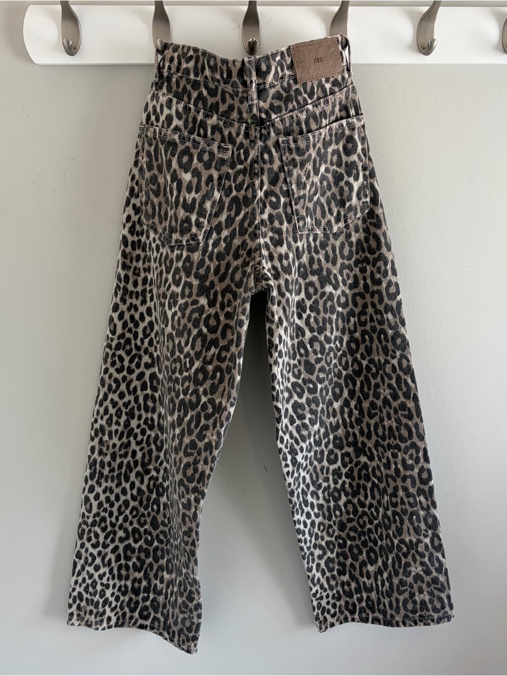 Zara Girls Leopard Print Wide Leg Jeans. - Picture 3 of 10